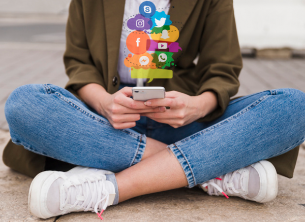 Digitális szülőség – könyvújdonság a gyermekkor kihívásairól a digitális világban