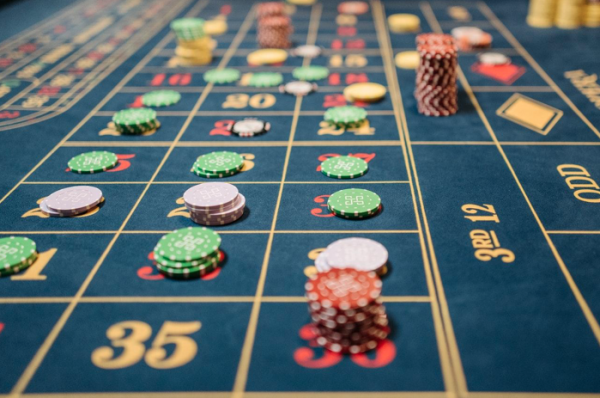 Kell-e adót fizetni az online szerencsejátékból származó nyeremény után?