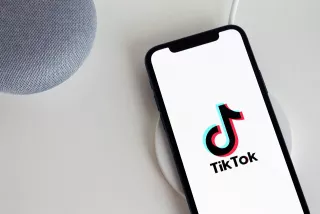 Hiába pörög itthon is a TikTok: nem az influenszer dönti el, mit eszünk reggelire és nem a Z generáció diktálja a trendeket