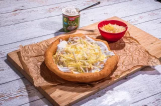 Mennyibe kerül egy lángosos büfé a Balatonnál?