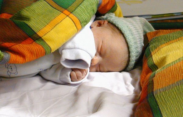 Csecsemők és kisbabák alvás problémái - mire figyeljünk?