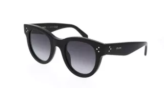 Miért ne dobjuk a kukába a régi szemüvegünket?