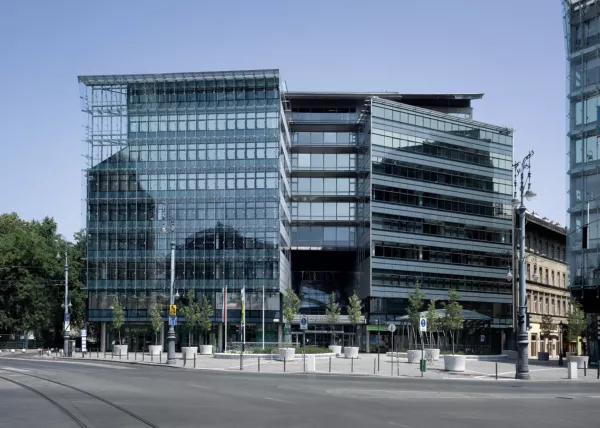 Dinamikus évkezdés a Kálvin Square-ben