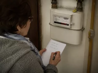 Hogyan diktálhatom be a gázóra állását, és mikor van a diktálási időszak?