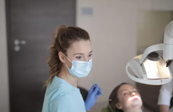 Az implantátumok: hogyan biztosítsuk a hosszú távú sikert?