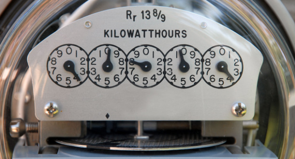 Mennyibe kerül 2016-ban 1 kWh elektromos áram?